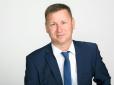 Намагався примазатись до 