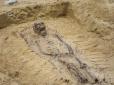 З архіву ПУ. У Польщі археологи знайшли загадкові останки дітей з монетами у роті (фото, відео)