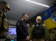 Без телефонів та зайвих очей: Дмитро Комаров показав, як Зеленський під землею проводить таємні наради (відео)